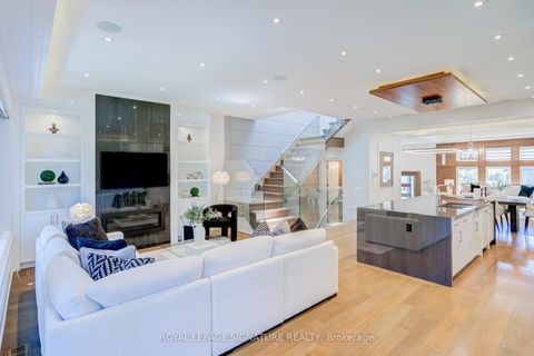 Photo 15 at 200 Snowdon Avenue, Lawrence Park North, Toronto
