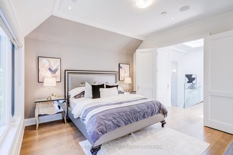 Photo 19 at 200 Snowdon Avenue, Lawrence Park North, Toronto