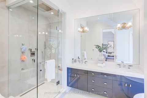 Photo 23 at 200 Snowdon Avenue, Lawrence Park North, Toronto