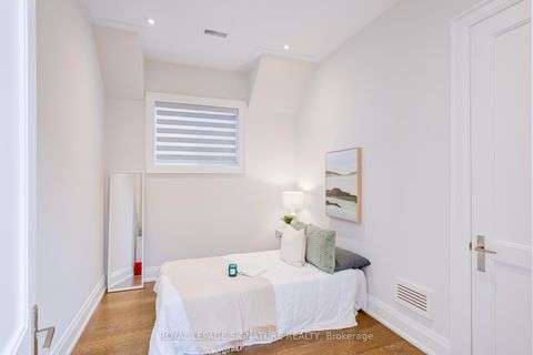 Photo 29 at 200 Snowdon Avenue, Lawrence Park North, Toronto