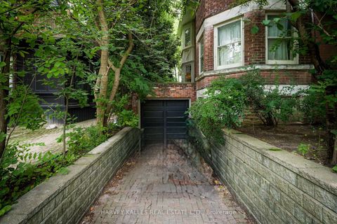 Photo 3 at 219 Balmoral Avenue, Casa Loma, Toronto