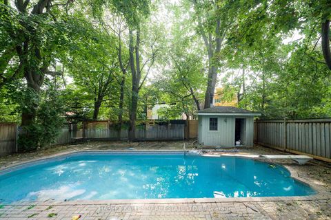 Photo 7 at 219 Balmoral Avenue, Casa Loma, Toronto