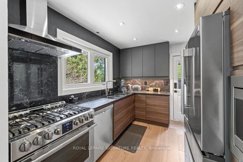 Photo 1 at 11 Yewfield Crescent, Don Mills, Toronto