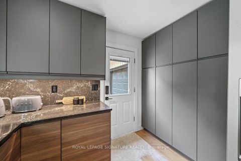 Photo 3 at 11 Yewfield Crescent, Don Mills, Toronto