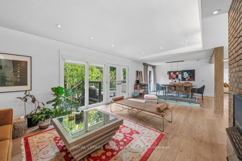 Photo 6 at 11 Yewfield Crescent, Don Mills, Toronto