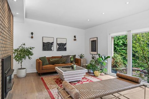 Photo 7 at 11 Yewfield Crescent, Don Mills, Toronto