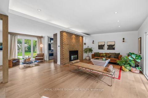Photo 9 at 11 Yewfield Crescent, Don Mills, Toronto