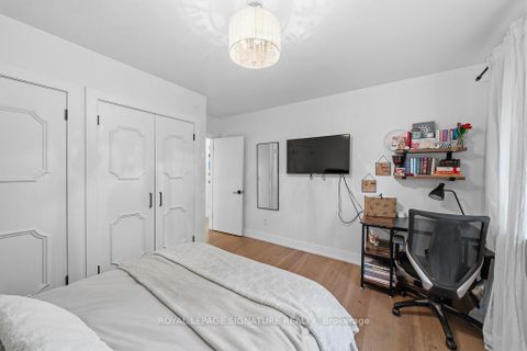 Photo 18 at 11 Yewfield Crescent, Don Mills, Toronto