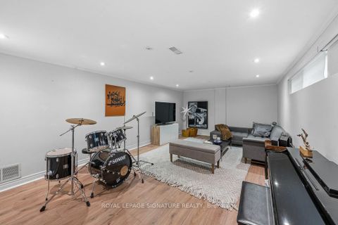 Photo 21 at 11 Yewfield Crescent, Don Mills, Toronto