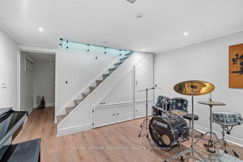Photo 23 at 11 Yewfield Crescent, Don Mills, Toronto