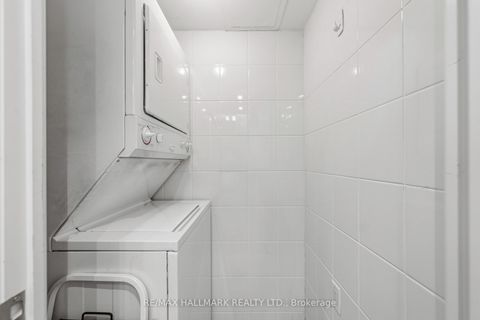 Photo 18 at 511 - 3840 Bathurst Street, Clanton Park, Toronto