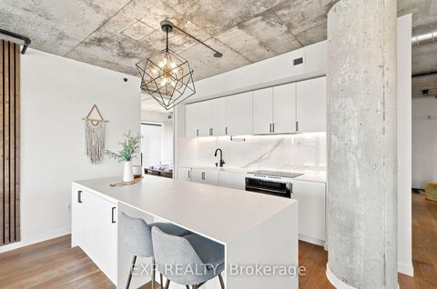 Photo 4 at 604 - 51 Trolley Crescent, Moss Park, Toronto