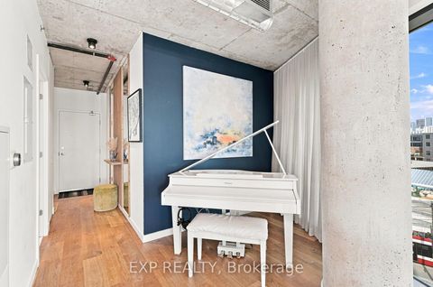 Photo 7 at 604 - 51 Trolley Crescent, Moss Park, Toronto