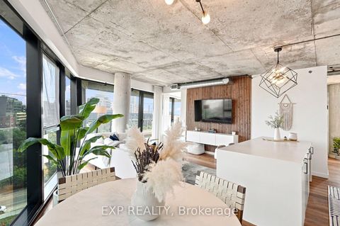 Photo 11 at 604 - 51 Trolley Crescent, Moss Park, Toronto