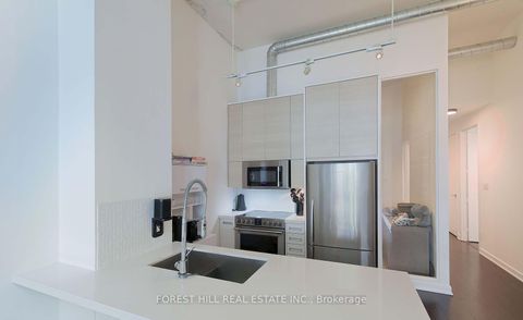 Photo 5 at 408 - 380 Macpherson Avenue, Casa Loma, Toronto