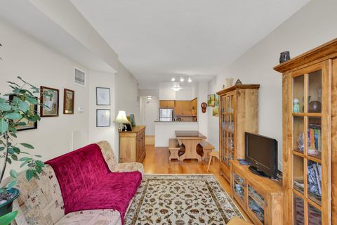 Photo 9 at 407 - 481 Rosewell Avenue, Lawrence Park South, Toronto