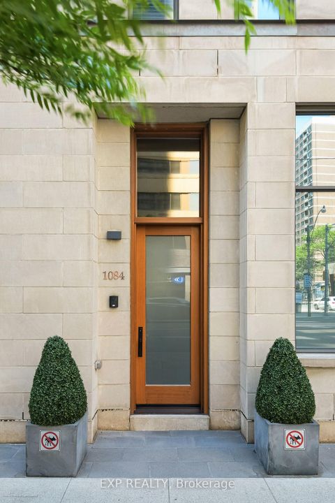 Photo 1 at 1084 Bay Street, Bay Street Corridor, Toronto