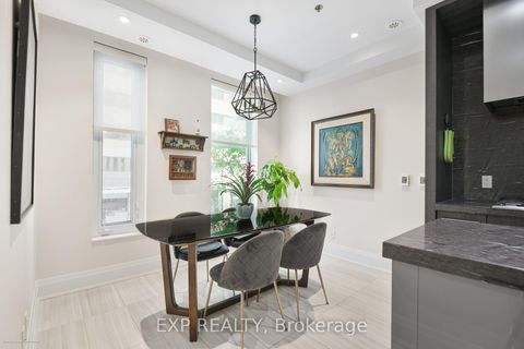 Photo 17 at 1084 Bay Street, Bay Street Corridor, Toronto