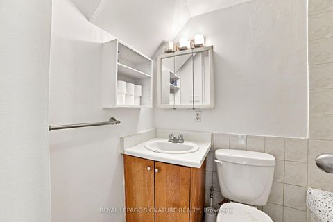 Photo 5 at 18 - 325 Jarvis Street, Moss Park, Toronto