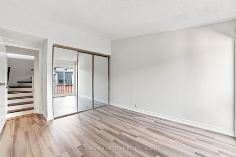 Photo 7 at 18 - 325 Jarvis Street, Moss Park, Toronto