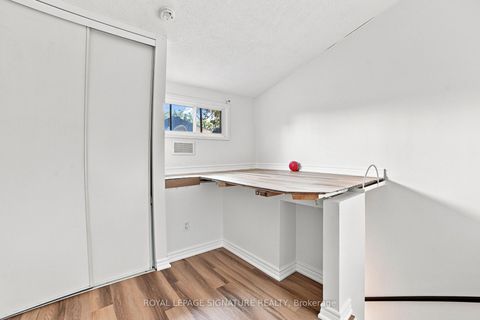 Photo 9 at 18 - 325 Jarvis Street, Moss Park, Toronto