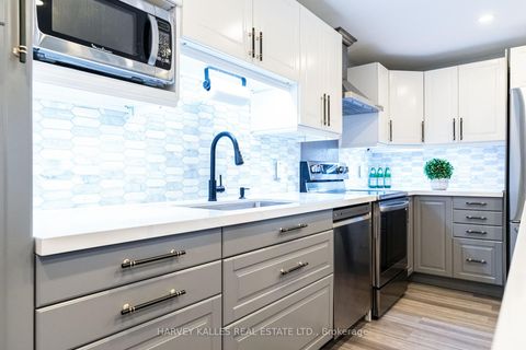 Photo 8 at 103 - 65 Huntingdale Boulevard, L'Amoreaux, Toronto