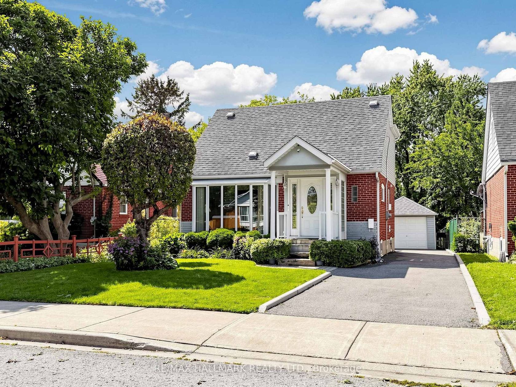20 Elfreda Boulevard, Birchmount, Toronto photo 3