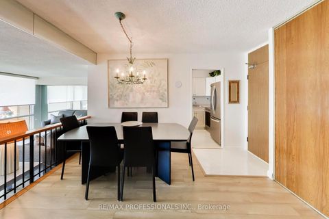 Photo 8 at 207 - 260 Scarlett Road, Smythe, Toronto