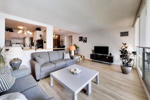 Photo 17 at 207 - 260 Scarlett Road, Smythe, Toronto
