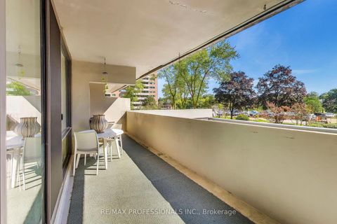 Photo 18 at 207 - 260 Scarlett Road, Smythe, Toronto