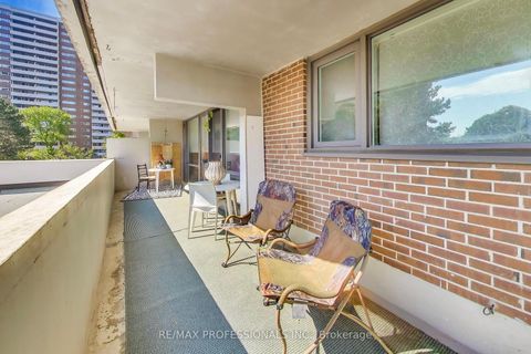 Photo 19 at 207 - 260 Scarlett Road, Smythe, Toronto