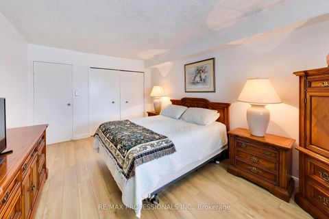 Photo 22 at 207 - 260 Scarlett Road, Smythe, Toronto
