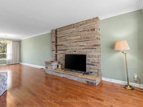 Photo 7 at 62 Dukinfield Crescent, Donalda, Toronto