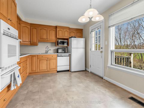 Photo 9 at 62 Dukinfield Crescent, Donalda, Toronto