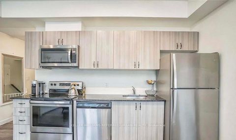 Photo 2 at 25 - 630 Rogers Road, Eglinton West, Toronto