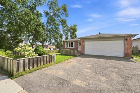 Photo 2 at 1 Argyle Road, Sunnidale, Barrie