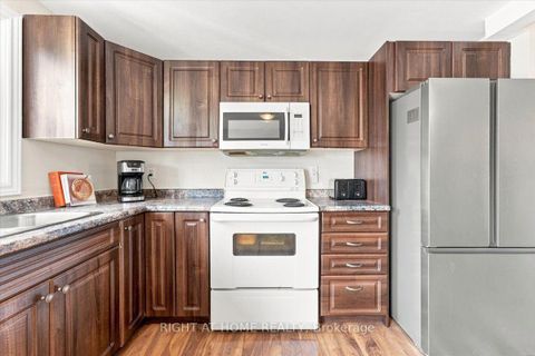 Photo 9 at 1 Argyle Road, Sunnidale, Barrie