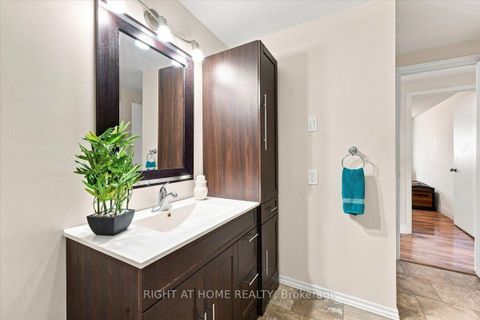 Photo 14 at 1 Argyle Road, Sunnidale, Barrie
