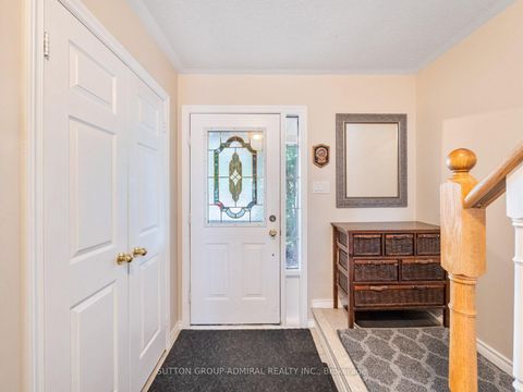 Photo 5 at 267 Warner Crescent, Summerhill Estates, Newmarket