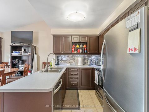 Photo 12 at 267 Warner Crescent, Summerhill Estates, Newmarket