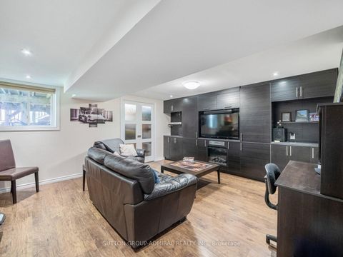 Photo 30 at 267 Warner Crescent, Summerhill Estates, Newmarket