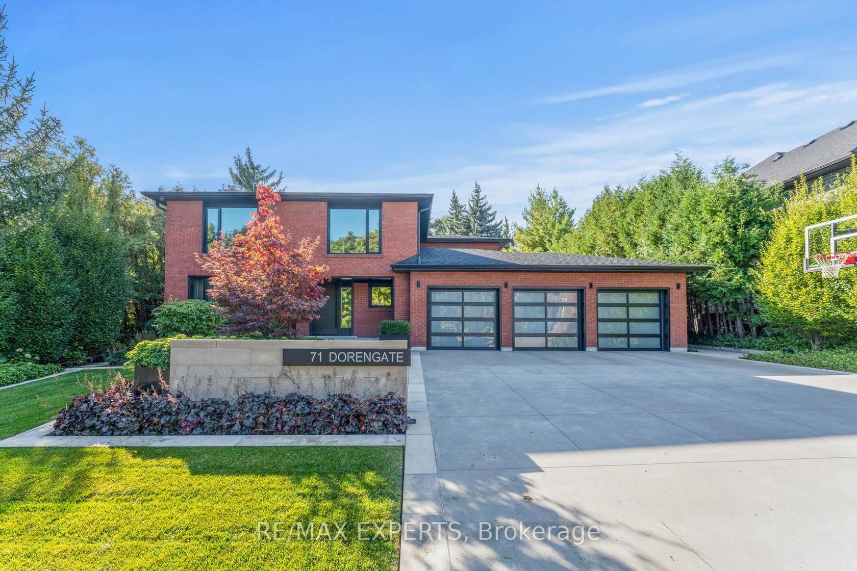71 Dorengate Drive, Islington Woods, Vaughan photo 1