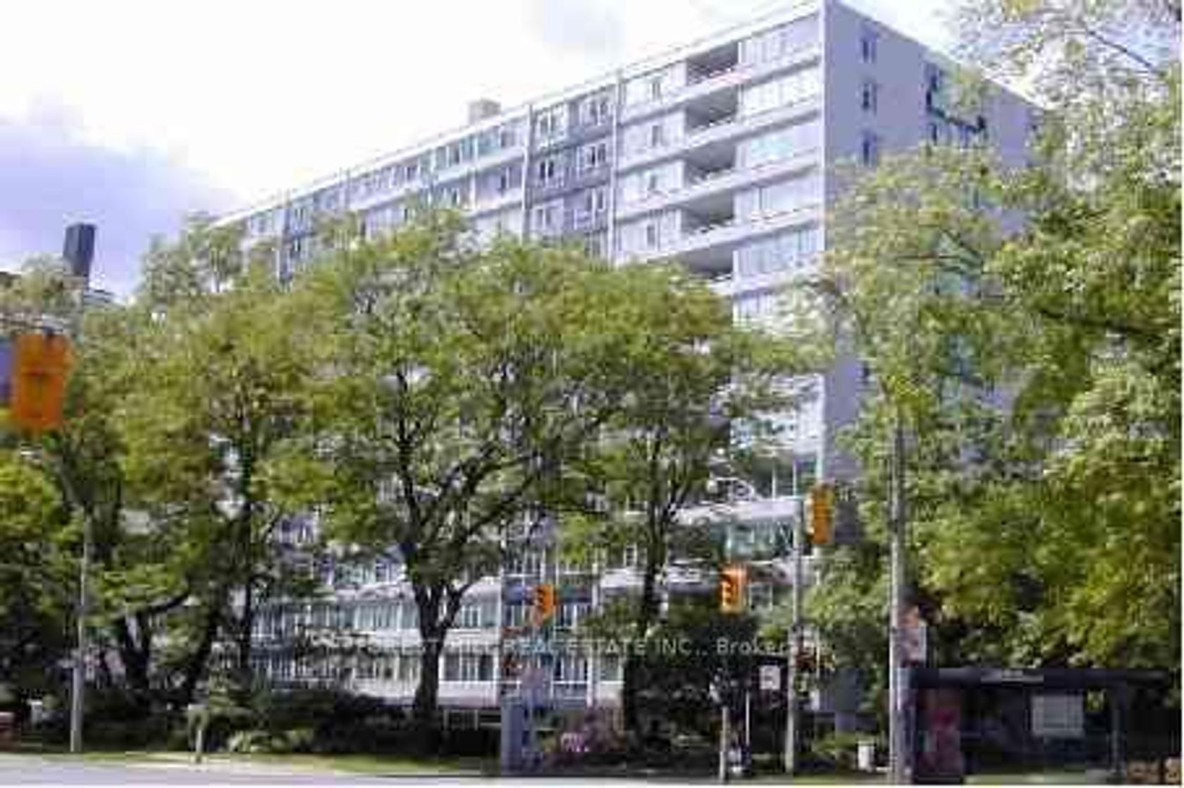 405 - 500 Avenue Road, Casa Loma, Toronto photo number 2