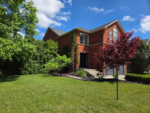 Photo 1 at 84 Worthington Avenue, Oak Ridges Lake Wilcox, Richmond Hill