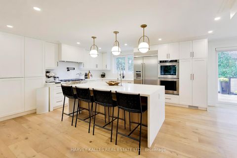 Photo 7 at 287 Yonge Boulevard, Nortown, Toronto