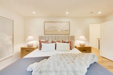 Photo 15 at 287 Yonge Boulevard, Nortown, Toronto