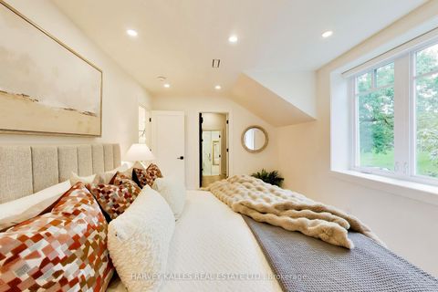 Photo 16 at 287 Yonge Boulevard, Nortown, Toronto