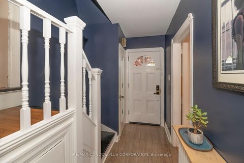 Photo 2 at 11 Elton Crescent, Long Branch, Toronto