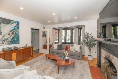 Photo 5 at 11 Elton Crescent, Long Branch, Toronto