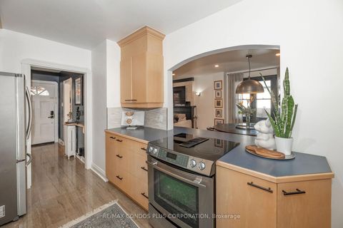 Photo 10 at 11 Elton Crescent, Long Branch, Toronto